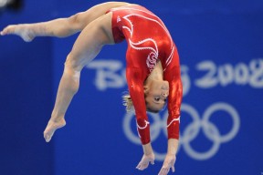 【体育彩票】过去15年身价最高的英格兰球员，贝林厄姆、鲁尼与凯恩的传奇篇章