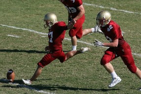 江苏体彩_瑶乡瑶年洋溢欢笑声 传统捉猪大赛展现民俗体育魅力