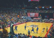 江苏体彩-非洲杯赛后温情时刻，王楚与梅斯旧友马内、库利巴利共叙绿茵情谊