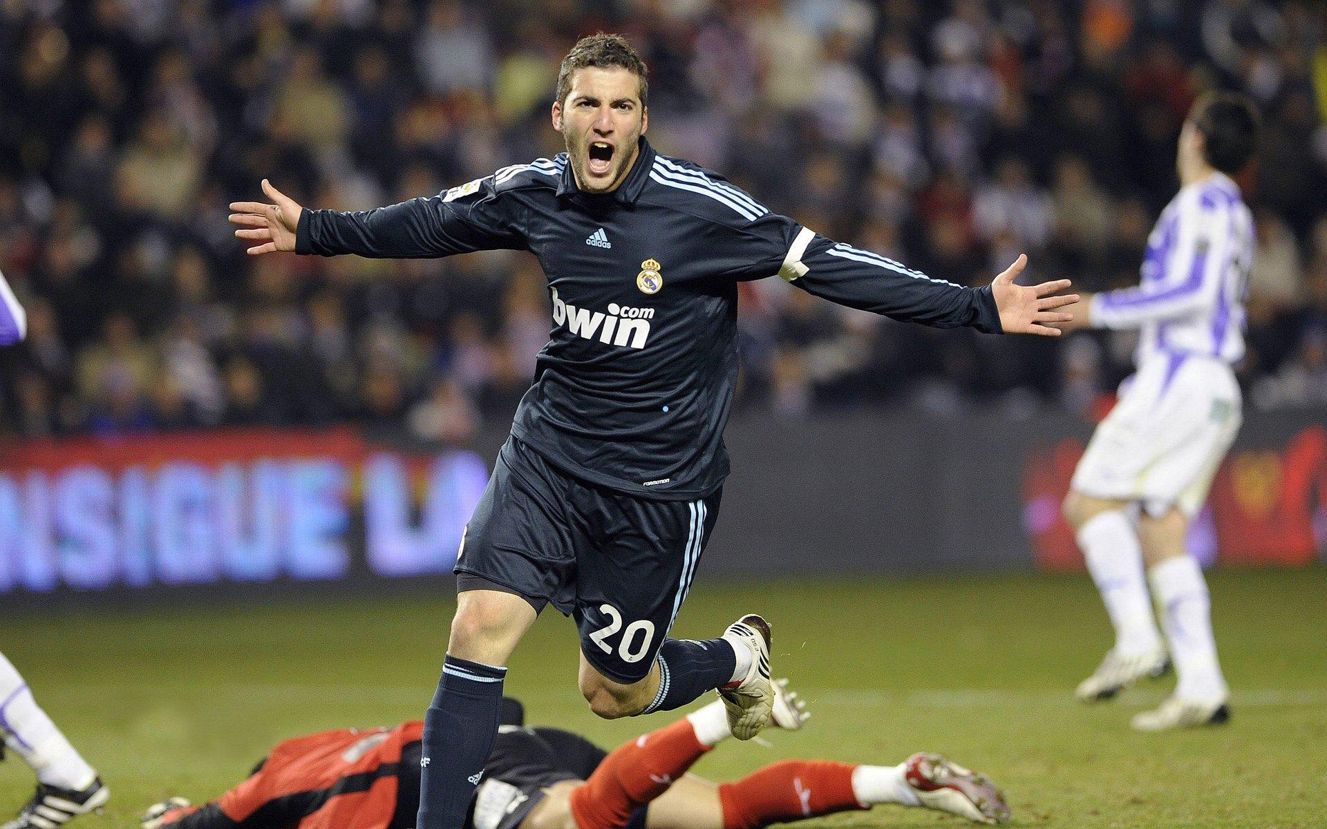 阿隆索告别伯纳乌，皇马清洗名单首位竟是他力捧的梅西接班人？